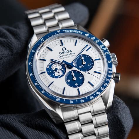 peanuts omega watch|omega speedmaster silver snoopy.